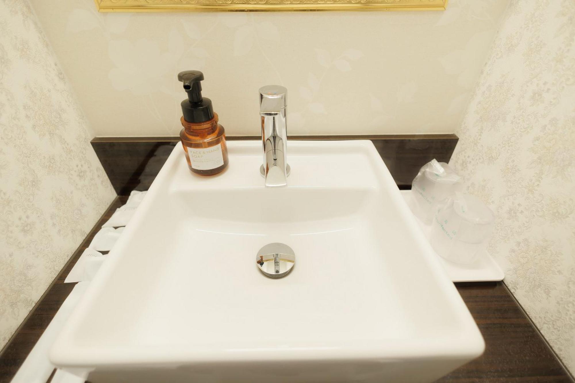 Hotaku Hotel Akihabara Токио Экстерьер фото